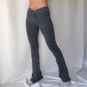 Briavia Stone Washed Ribbed Flare Pants in Charcoal